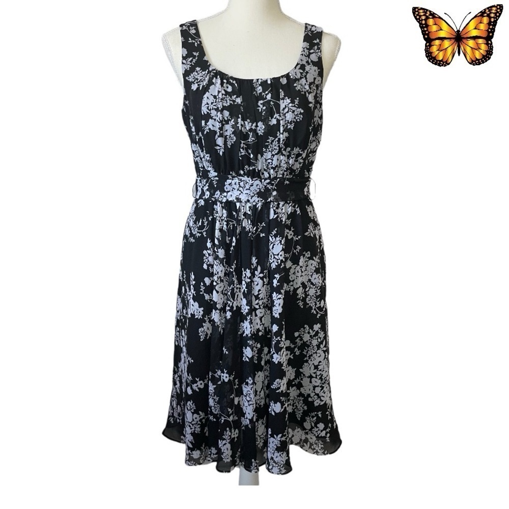 WHBM White House Black Market Floral Print Pleated Style Midi Dress Size 4